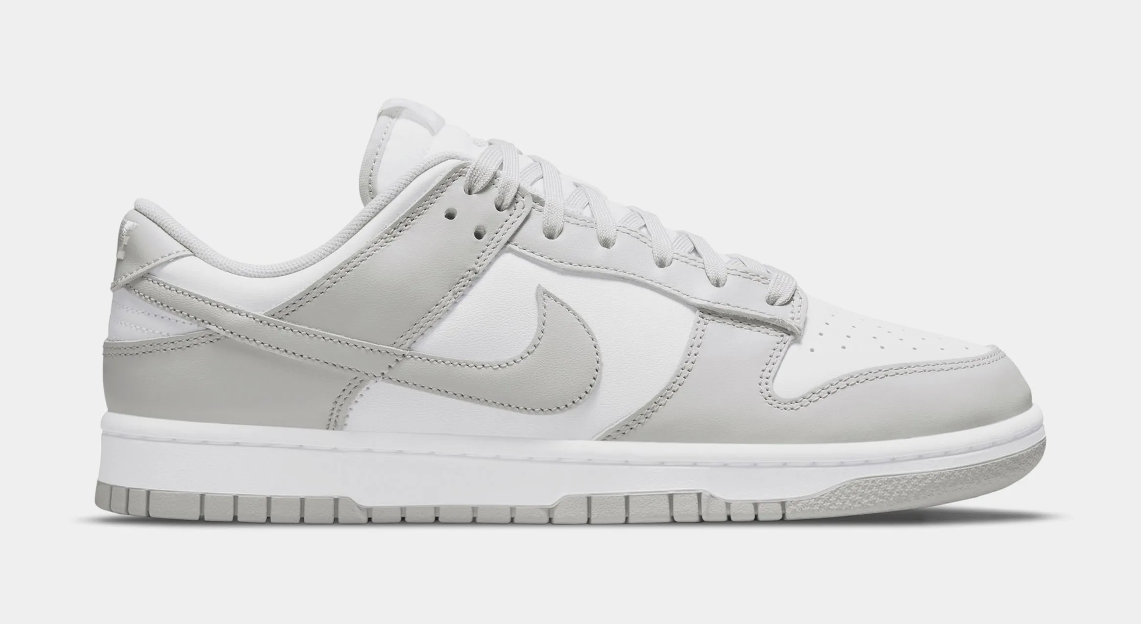 Dunk Low Retro Mens Lifestyle Shoes (White/Grey Fog)